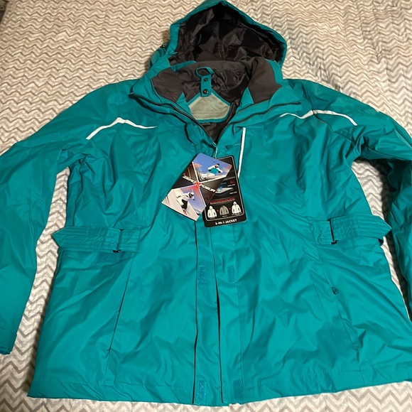 Girls XXL NWT winter coat w/hood